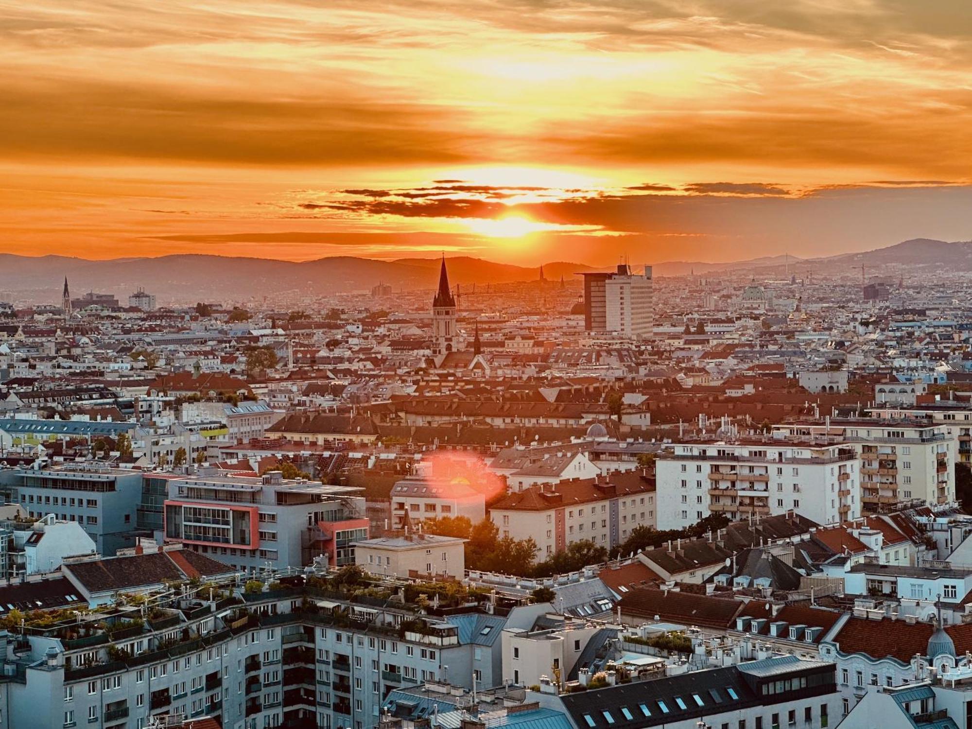 Triiiple Level 20 - Sonnenwohnen Apartment Mit Parkplatz Und Fantastischem Ausblick Wien Exteriör bild